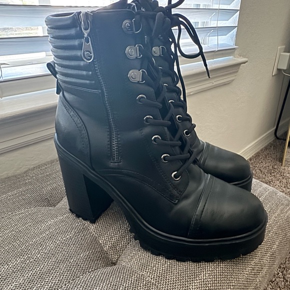 G by Guess Black Lace-Up Chunky Heel Boots - Picture 1 of 3